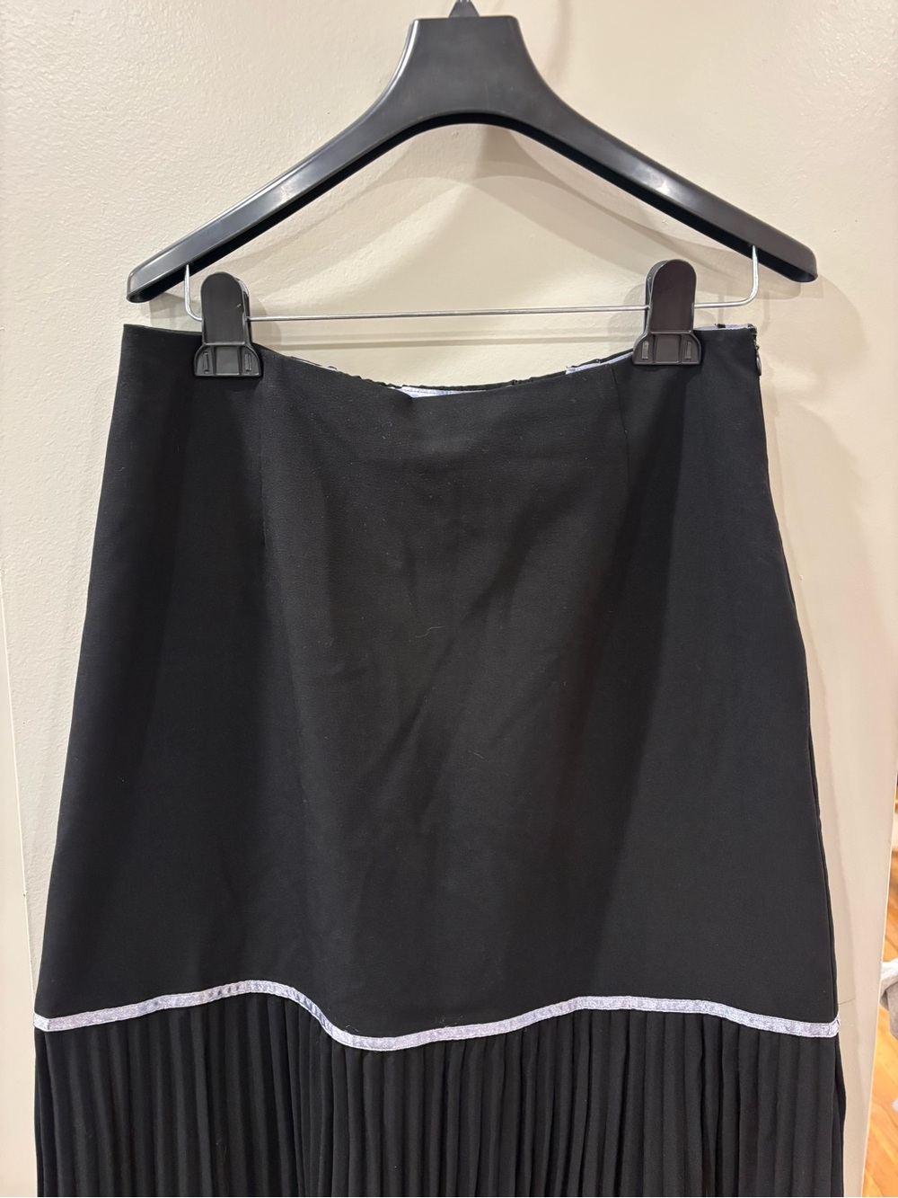 Signature by Sangria Black Pleated-Hem Midi Skirt with Silver Trim